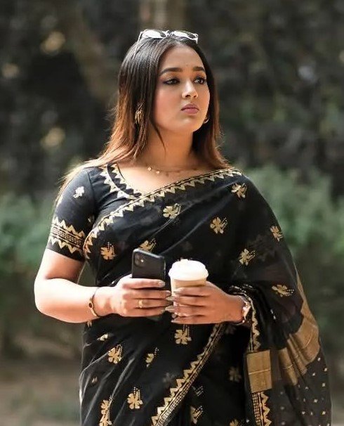 প্রিমিয়াম সেমি মসলিন শাড়ি